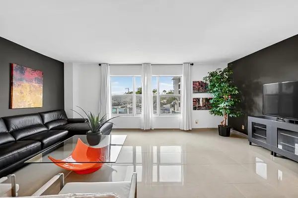 Fort Lauderdale, FL 33305,1881 Middle River Dr #301