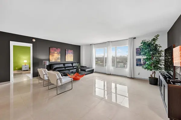 Fort Lauderdale, FL 33305,1881 Middle River Dr #301