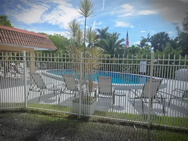 Wilton Manors, FL 33305,1940 NE 2nd Ave #101-j