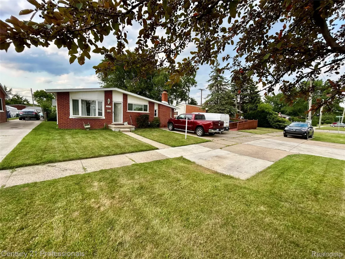 Westland, MI 48185,30614 Ann Arbor TRL