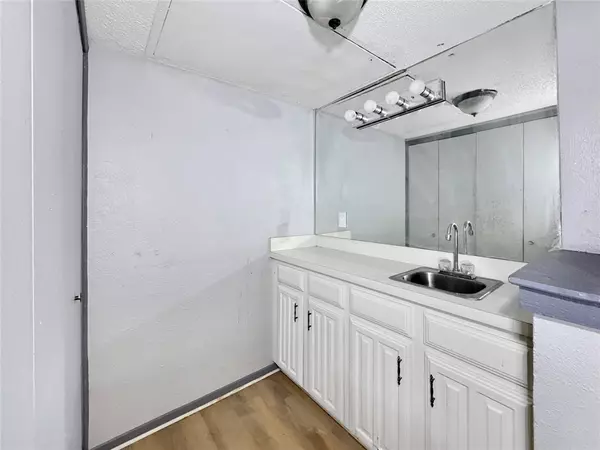 Richardson, TX 75080,333 Melrose Drive #22B