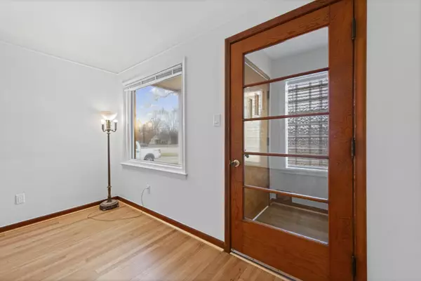 Redford, MI 48239,15887 Beech Daly