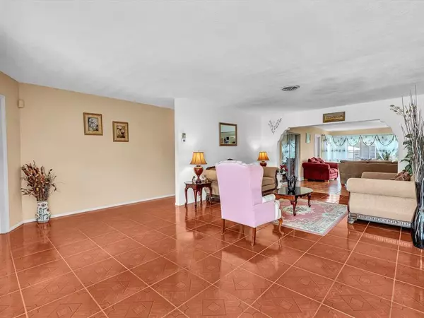 Lauderdale Lakes, FL 33319,4220 NW 49th Ave