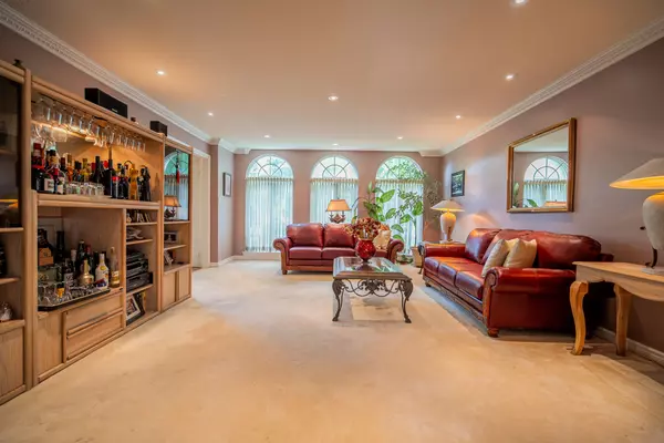 Brampton, ON L6Z 0C2,503 Conservation DR