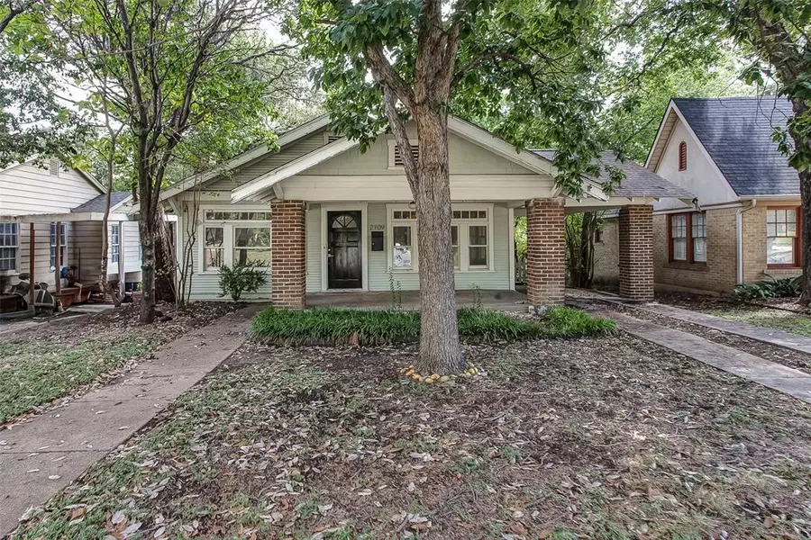 2109 Ashland Avenue, Fort Worth, TX 76107