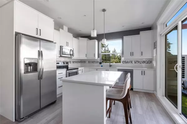 Langford, BC V9B 3X4,2783 Strathmore Rd #401