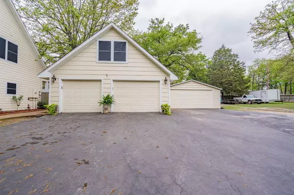 Gun Barrel City, TX 75156,327 Forest Lane