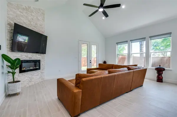 Hutchins, TX 75141,113 Odell Street