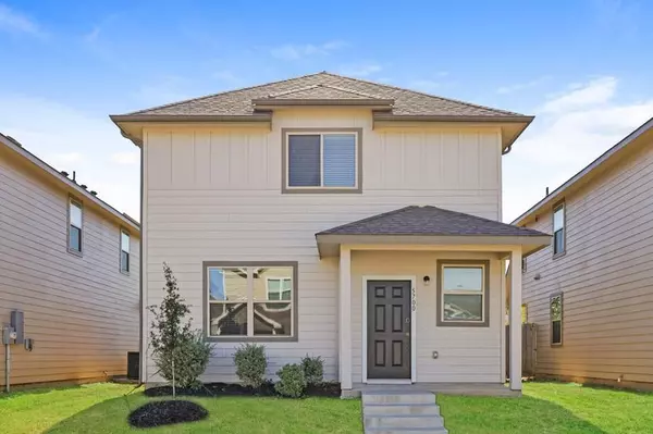 5700 Willamette Drive, Fort Worth, TX 76119