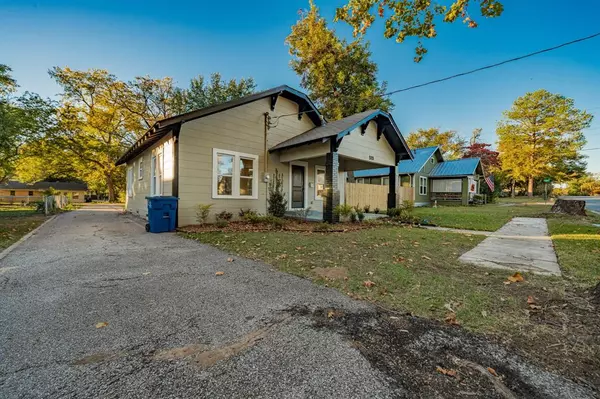 Mineola, TX 75773,515 N Newsom Street