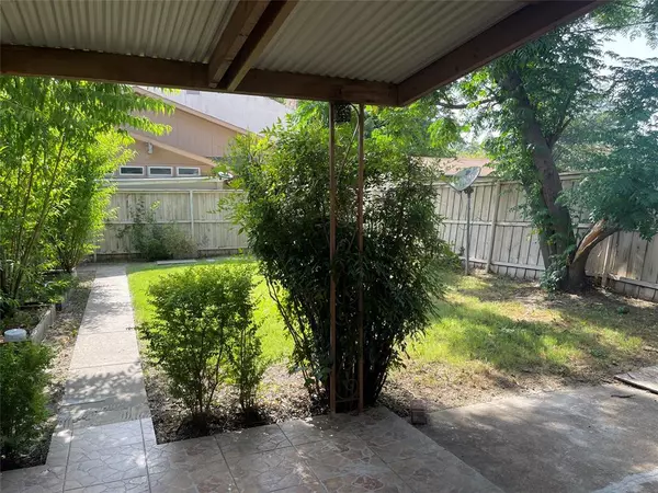 Dallas, TX 75230,12721 Preston Road