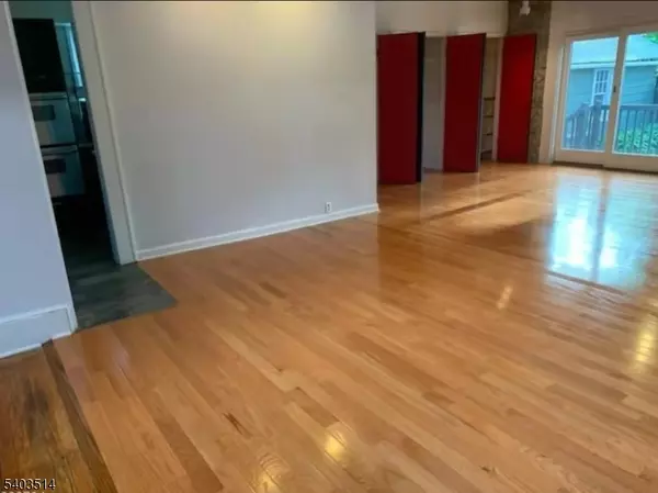 Millburn Twp., NJ 07041,525 Wyoming Ave