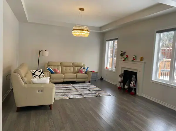 Newmarket, ON L3Y 0E2,123 Mitchell PL