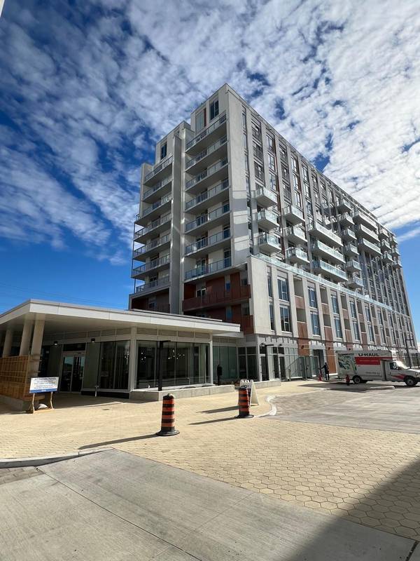 Brampton, ON L7A 5M5,20 All Nations DR #519