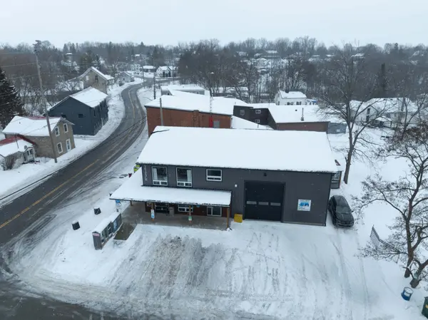 Elizabethtown-kitley, ON K0E 1M0,25 Main ST W