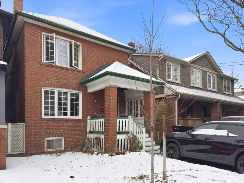130 Elmer AVE, Toronto E02, ON M4L 3R8