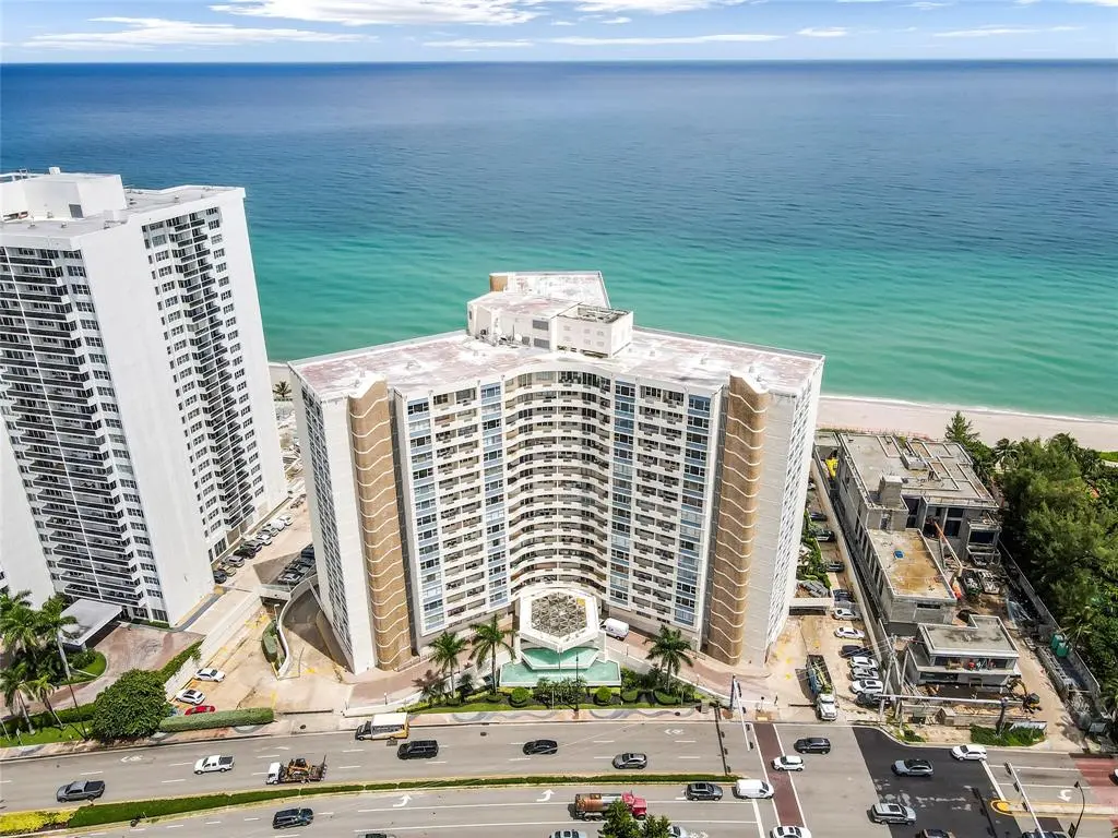 Hallandale Beach, FL 33009,3180 S Ocean Dr #517