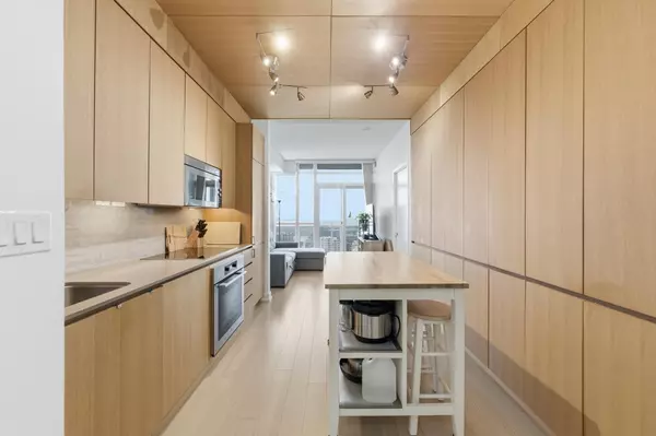 Toronto C01, ON M5V 4A5,15 Iceboat TER #3916