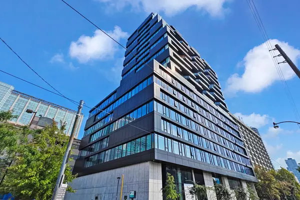 195 McCaul ST #423, Toronto C01, ON M5T 1W6