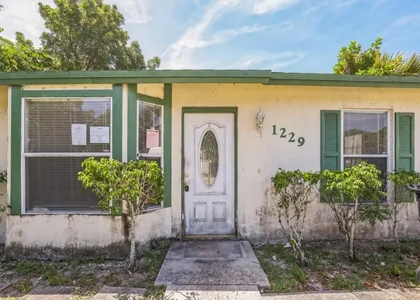 1229 18th Ave N, Lake Worth Beach, FL 33460
