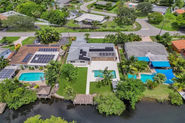 2615 NW 9th Ter, Wilton Manors, FL 33311