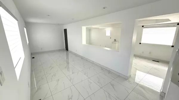 Brampton, ON L6W 2X6,15 Centre ST S