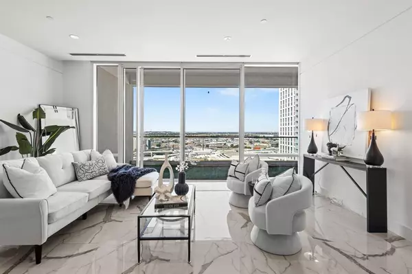 Dallas, TX 75219,2408 Victory Park Lane #1140