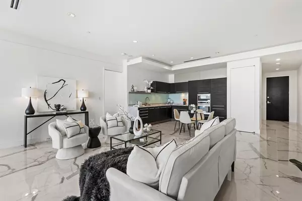 Dallas, TX 75219,2408 Victory Park Lane #1140