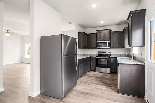 Dallas, TX 75241,6344 Emerald Tree Lane