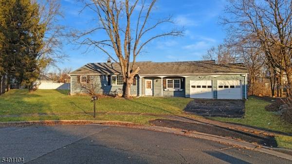 3 Susan Ct, Piscataway Twp., NJ 08854