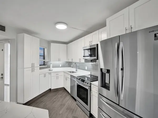 Boca Raton, FL 33433,5851 E Camino Del Sol #305