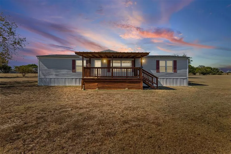 9064 Summit Court E, Cleburne, TX 76033