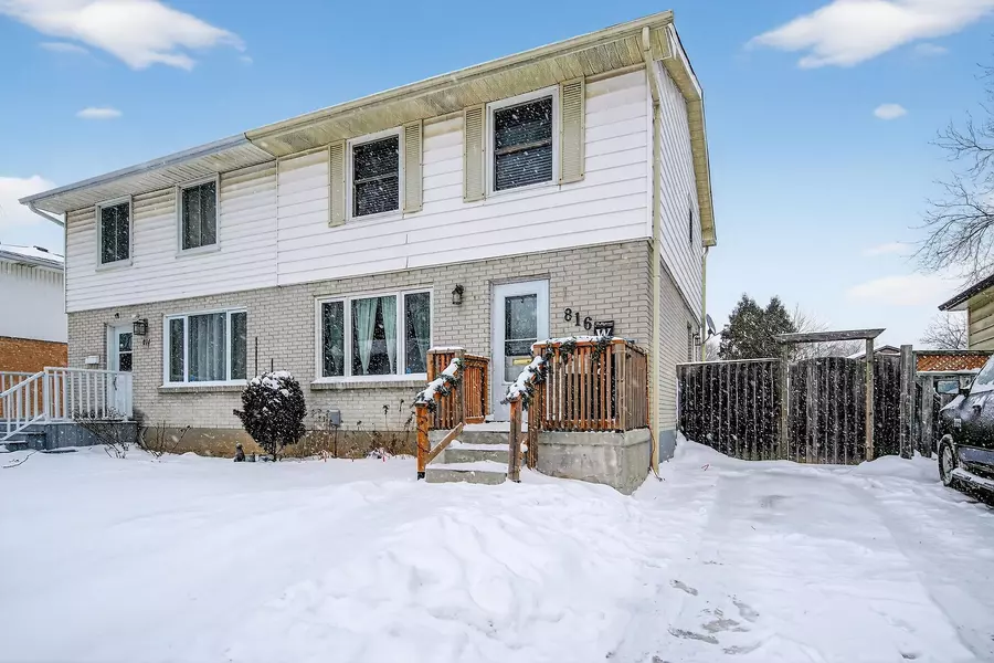 816 Dundalk DR, London South, ON N6C 3V2