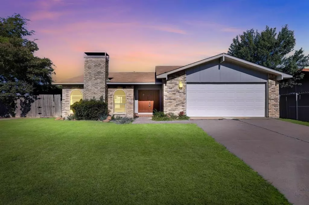 Fort Worth, TX 76133,7612 Nutwood Place