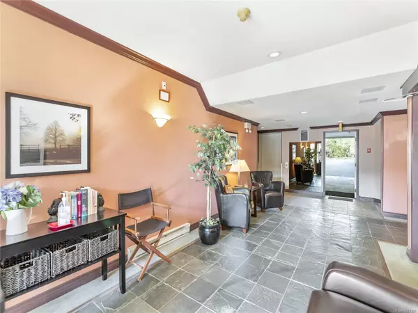 Duncan, BC V9L 1R3,275 First St #302