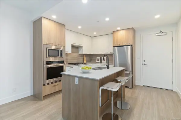 Langford, BC V9B 0W5,960 Reunion Ave #203