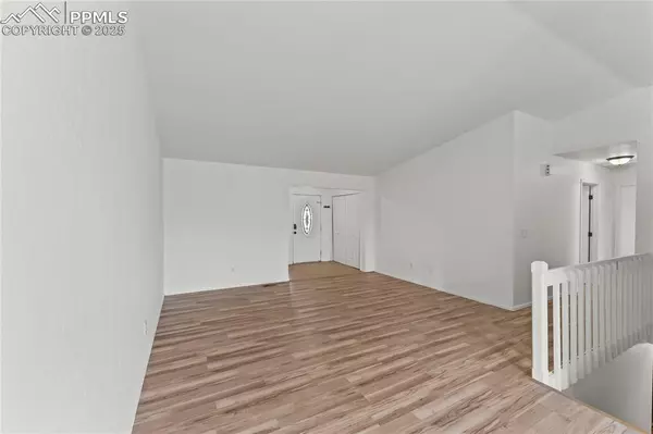 Colorado Springs, CO 80915,2355 Heathercrest DR