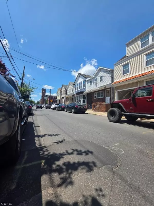 Newark City, NJ 07105,91 Barbara St