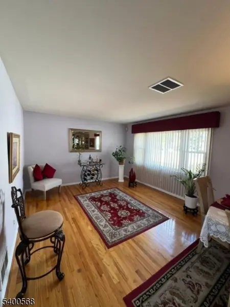 Nutley Twp., NJ 07110,26 Donna Ct