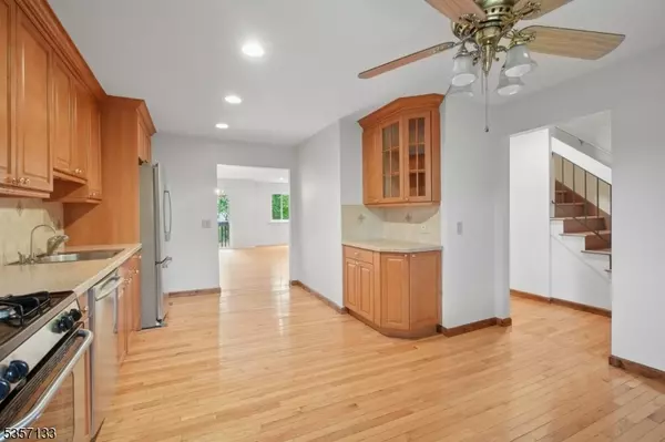 Florham Park Boro, NJ 07932,38 Park St #25H