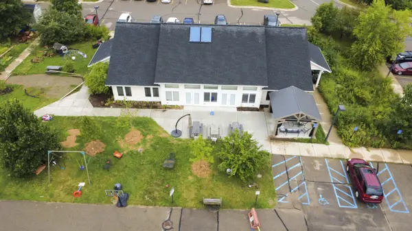 560 Little Lake DR #20, Scio Twp, MI 48103