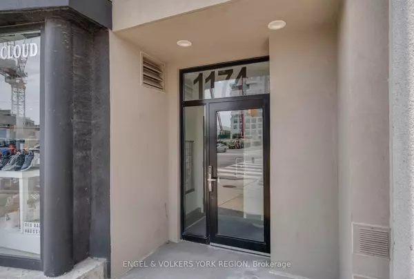 Toronto C02, ON M4W 2L9,1174 Yonge ST #203