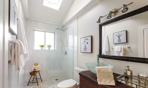 Pickering, ON L1W 1L1,1356 Poprad AVE