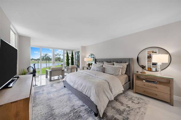 3095 N Course Dr #206,  Pompano Beach,  FL 33069