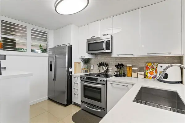 Oakland Park, FL 33309,111 Lake Emerald Drive #106