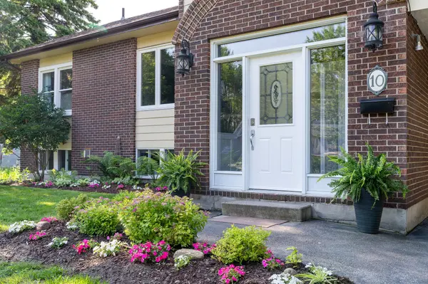 Collingwood, ON L9Y 4P1,10 Water ST