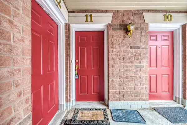 Mississauga, ON L5B 4K3,605 Shoreline DR #11