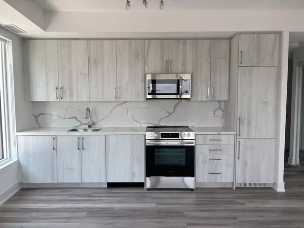 2450 Old Bronte RD #345, Oakville, ON L6M 5P6