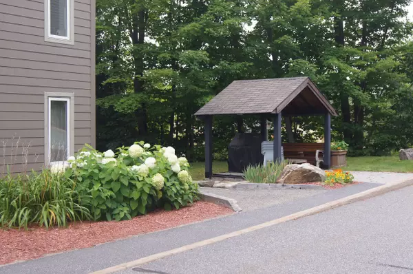 Huntsville, ON P1H 0A4,24 Dairy LN #301