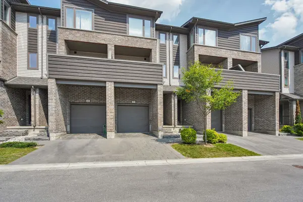 London North, ON N6G 0T8,1960 Dalmagarry RD #212